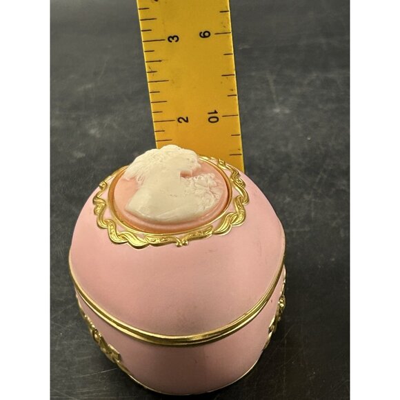 San Francisco Music Box Company Pink Gold Cameo Box Hinged Velvet Egg Works Test - Picture 8 of 10